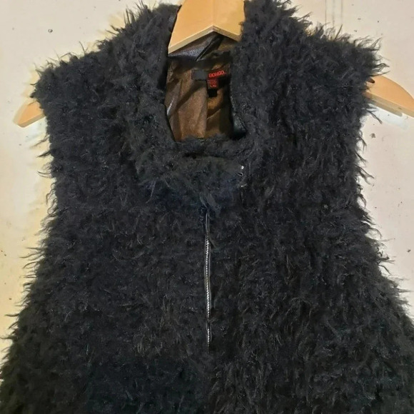 Bongo L black Boho Fuzzy Vest‎ - Picture 4 of 6